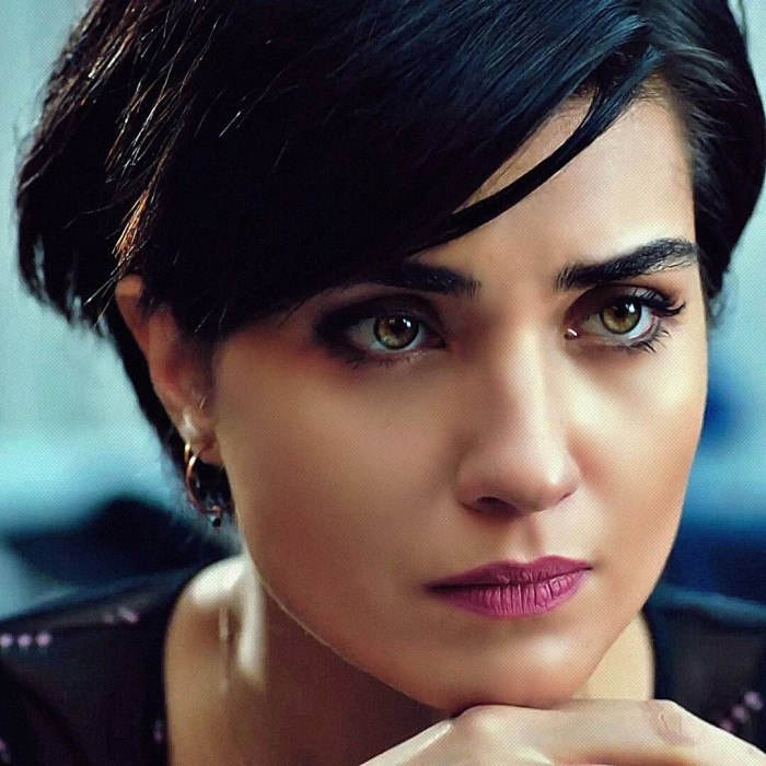 Туба Бюйюкюстюн ,Tuba Buyukustun